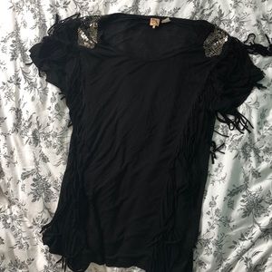 Fringed/Sequin off should top!